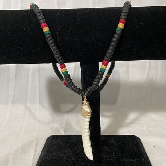 Tropical beaded necklace  - Picture 1 of 3